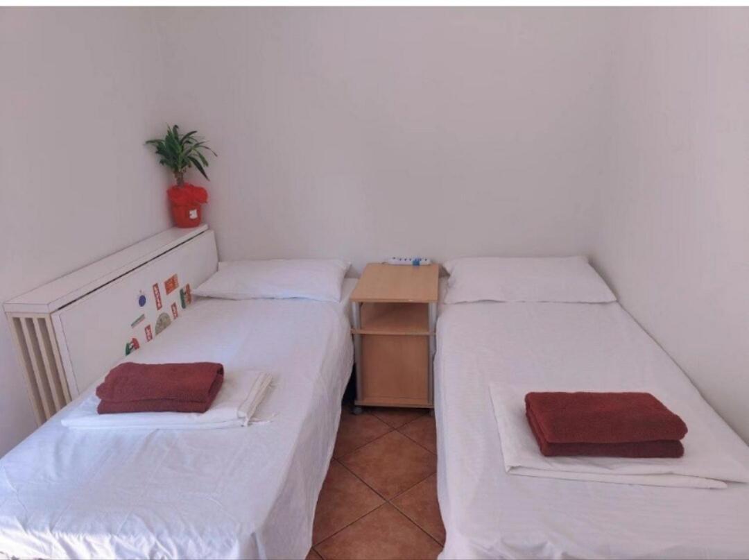 简约单人房间simple Single Room Местре Екстер'єр фото
