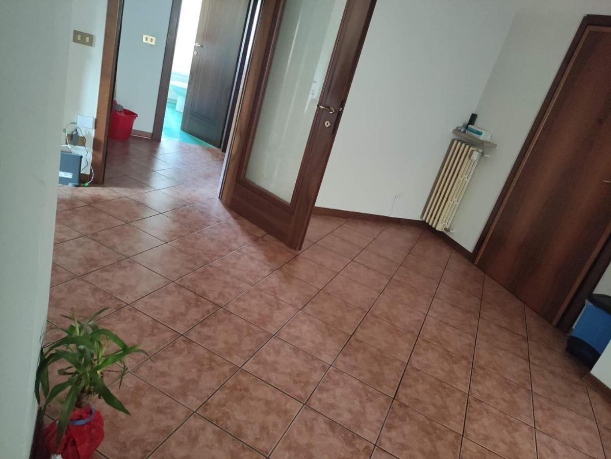 简约单人房间simple Single Room Местре Екстер'єр фото